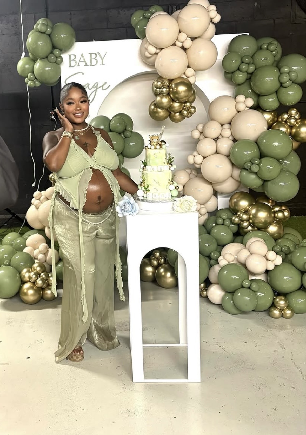 Luxury Balloon & Floral Designer 